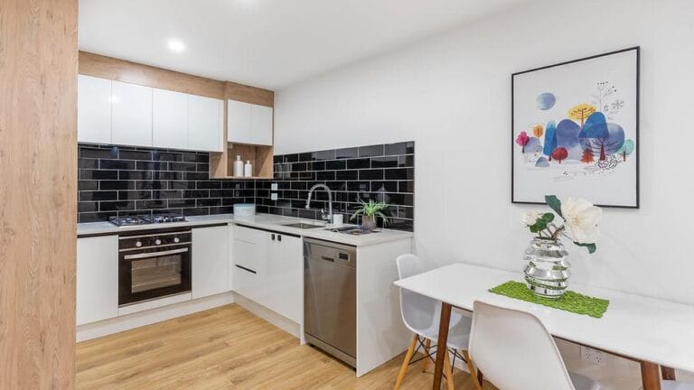 mcdonald residences 11