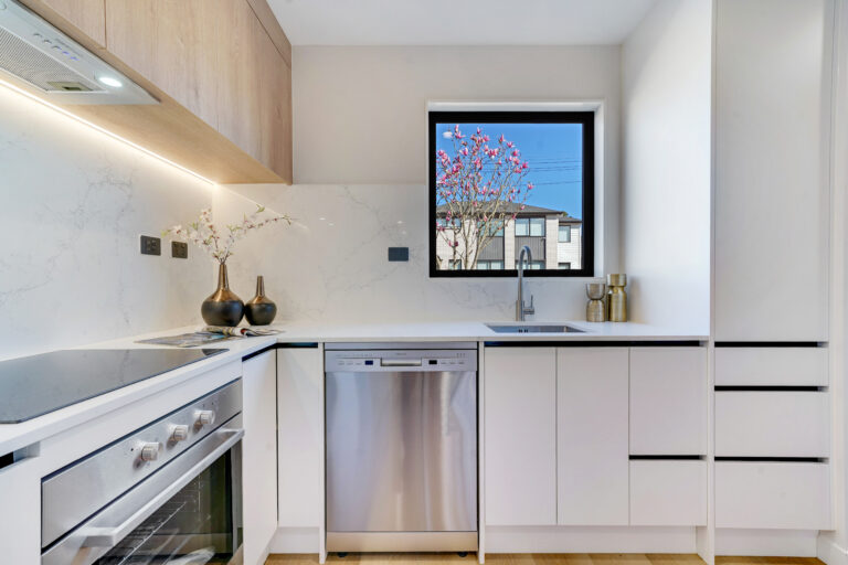 Wilmshurst Terraces 9 DSC02313 DSC02317