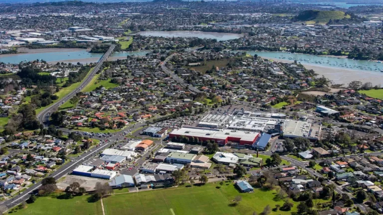 pakuranga suburb